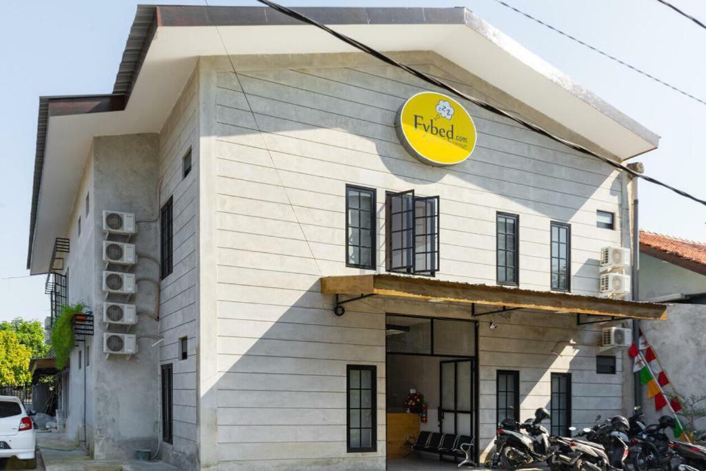 Aparthotel Fybed Semarang Exterior foto